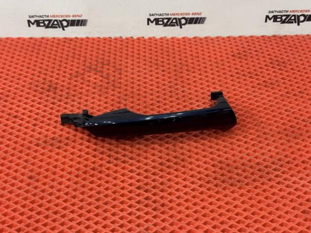 Ручка двери правая Mercedes W204 a2047600270