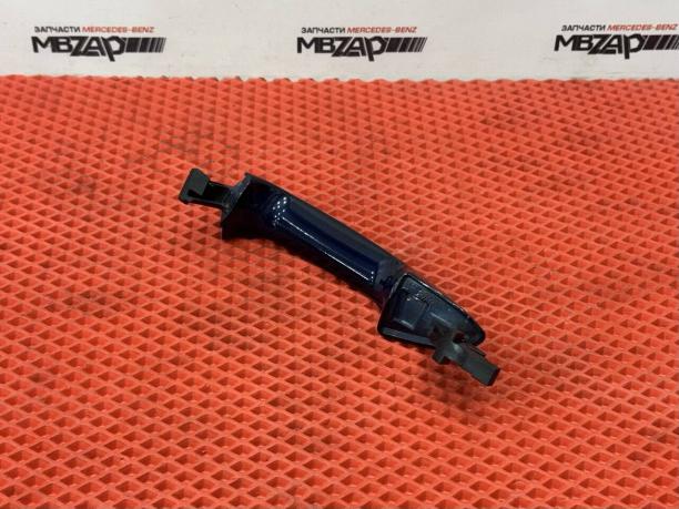 Ручка двери правая Mercedes W204 a2047600270