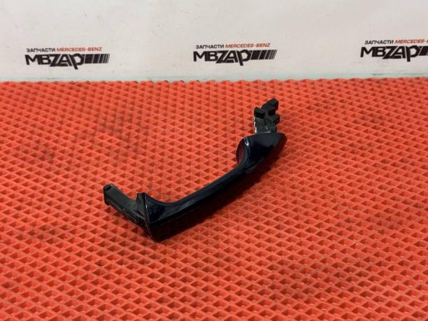 Ручка двери правая Mercedes W204 a2047600270