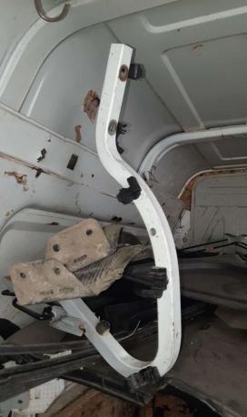 Крепление багажника хендай Солярис петля Hyundai s 792204L000   792104L000