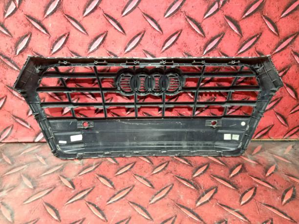 Решетка радиатора Audi Q5 FY 80A853651AMX3
