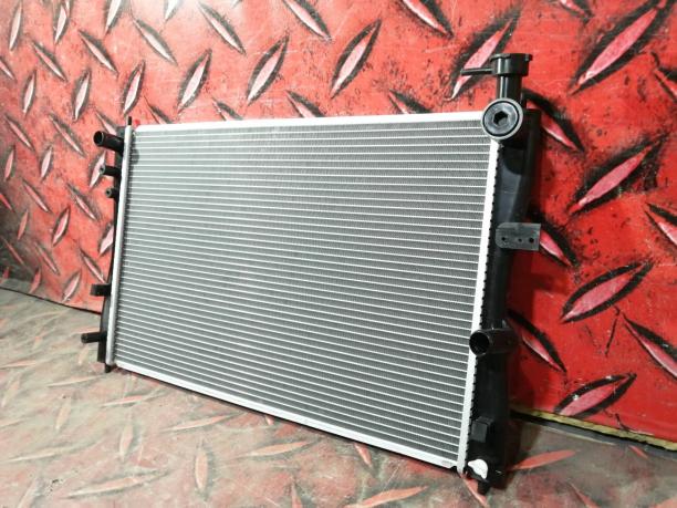 Радиатор охлаждения Mitsubishi Colt Z30 МКПП 1026695SX