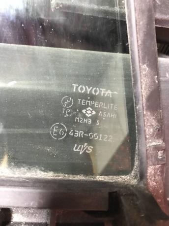 Форточка задней правой двери Toyota RAV 4 A30 6812342110