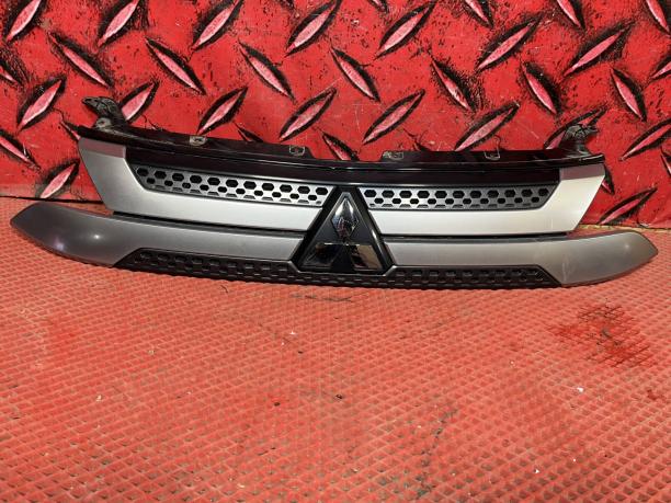 Решетка радиатора Mitsubishi Outlander 3 2018 7450B298