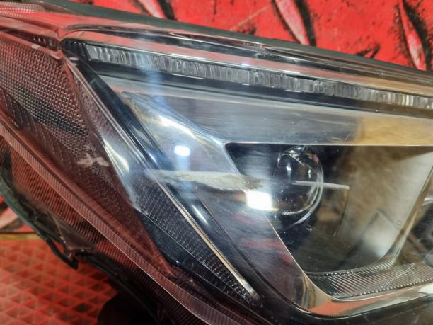 Фара правая LED Toyota RAV 4 A40 2015-2019 8114542680