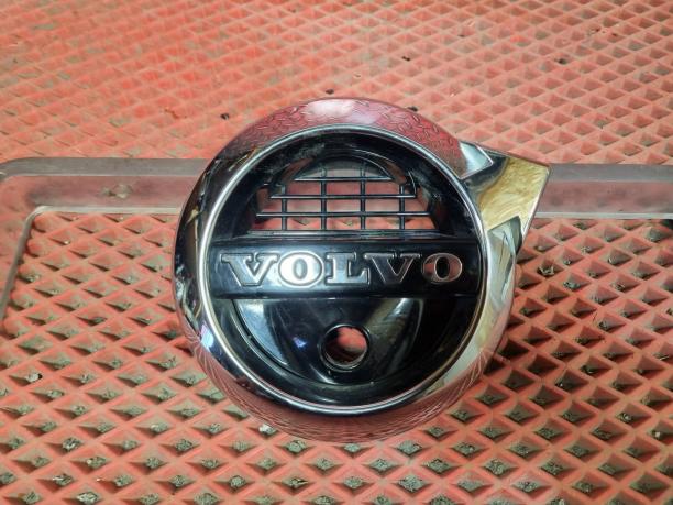 Эмблема решетки радиатора Volvo XC90 2 31383854