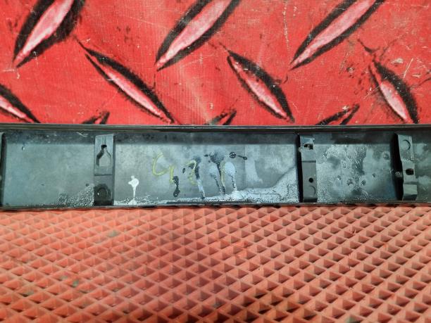 Накладка крышки багажника Toyota RAV 4 A40 15-18 768120R900