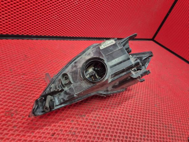 Фара правая Ford Mondeo 4 1802029