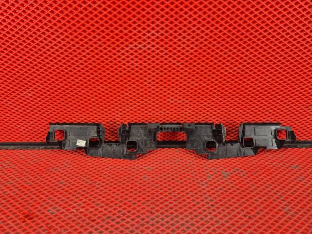 Кронштейн решетки радиатора Changan CS35 Plus S111F2713012201
