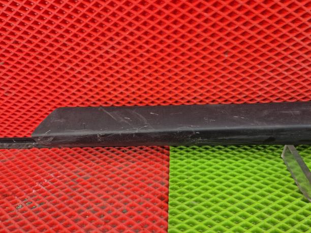 Накладка порога правая Suzuki Jimny 4 7755078R005PK