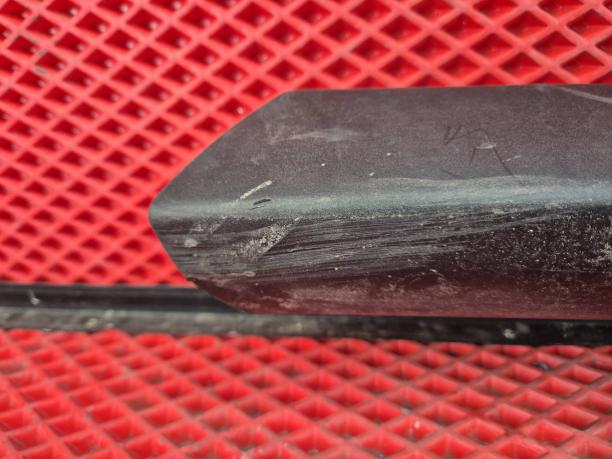 Накладка порога правая Suzuki Jimny 4 7755078R005PK