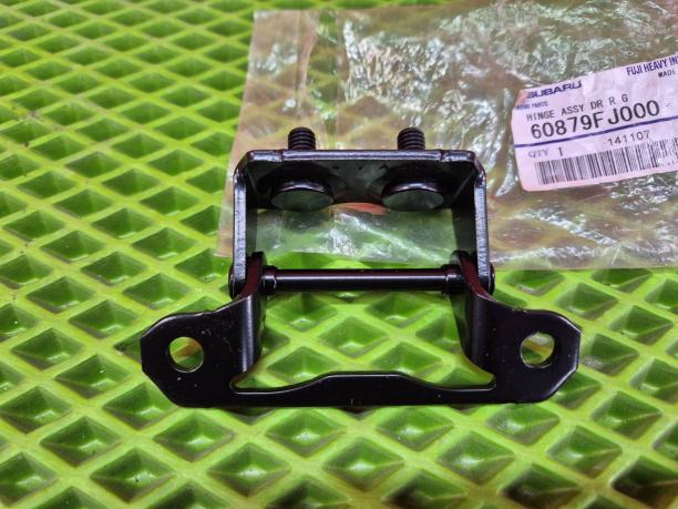 Петля багажника Subaru Forester S13 Impreza GP 60879FJ000