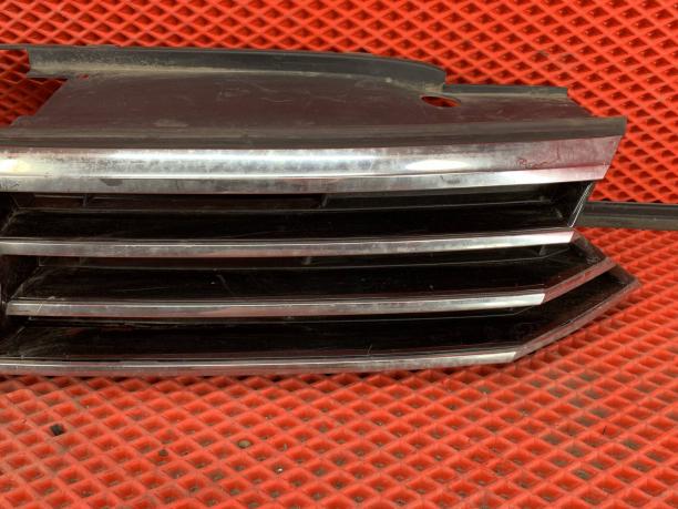 Решетка радиатора Volkswagen Passat B8  3G0853651JBKZ