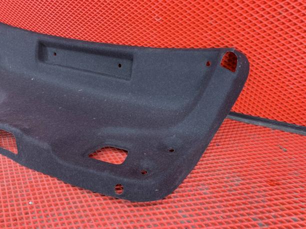Обшивка крышки багажника Volvo S90 2 39835501
