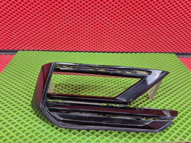 Облицовка ПТФ правая Volkswagen Tiguan 2 R-Line 5NA853666E041