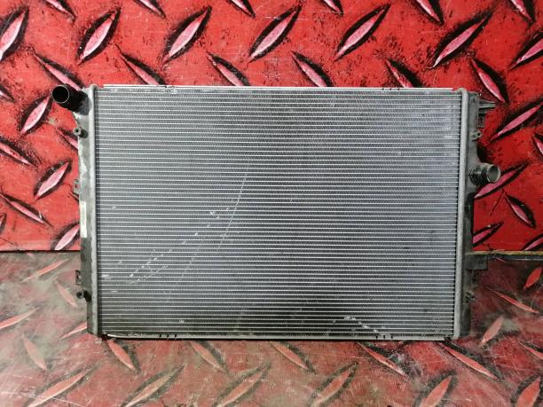 Радиатор охлаждения Volkswagen Tiguan 5N0121253P