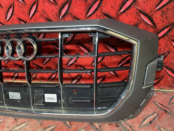 Решетка радиатора Audi Q8 2018 4M8853651AGRN4