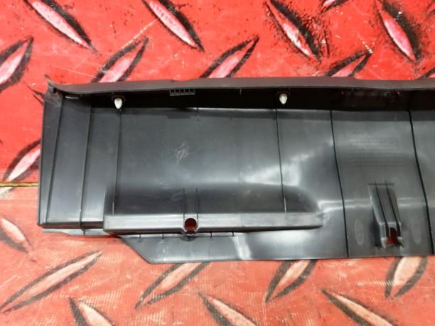 Накладка замка крышки багажника Mitsubishi Lancer 10 7240A032
