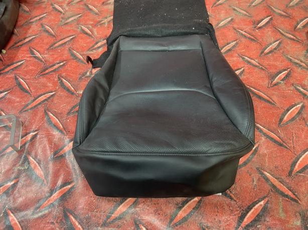 Обшивка переднего левого сидения Mazda CX 9 CX9 TM538816103