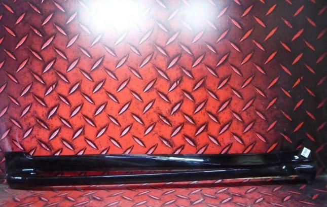 Облицовка подножки левая Toyota Land Cruiser 2015 5177460160C2