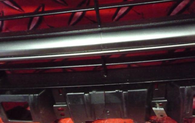 Решетка радиатора Lexus LX 3 5310160E10