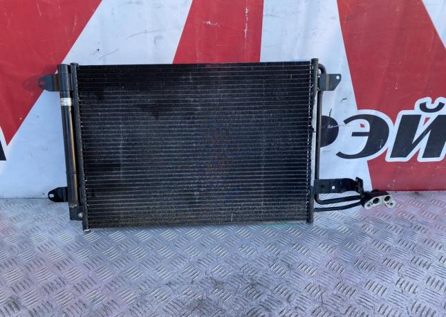 Радиатор кондиционера Audi A3 8P 1K0298403A