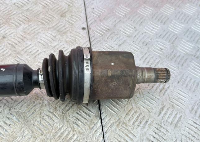 Привод правый Volkswagen Passat B6 2.0 BWA 3C0407272D