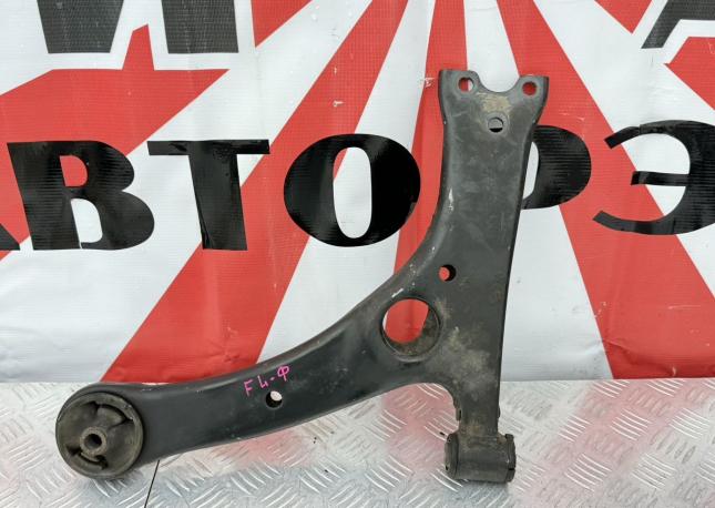 Рычаг передний левый Toyota Avensis T250 4806905070