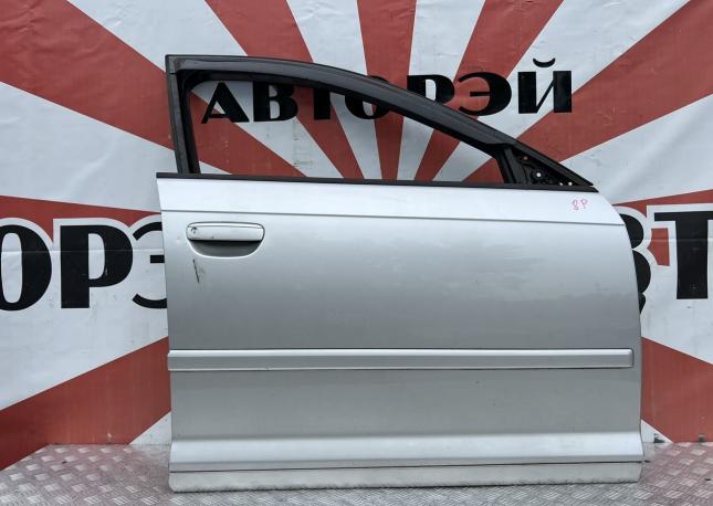 Дверь передняя правая Audi A3 8P 