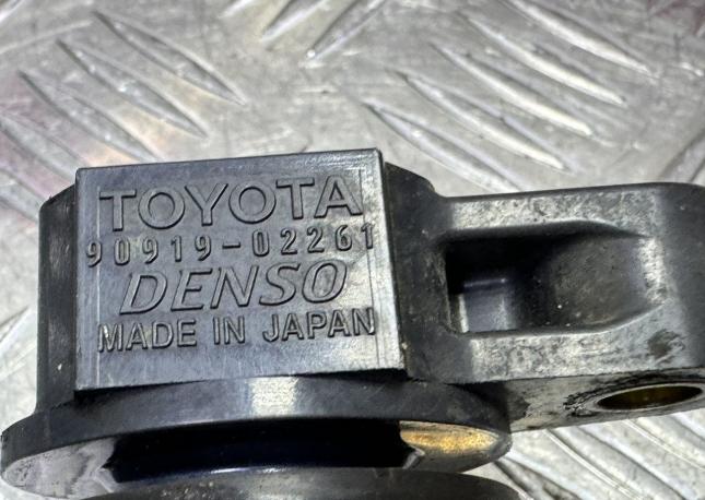 Катушка зажигания Toyota 1UR 90919-02261