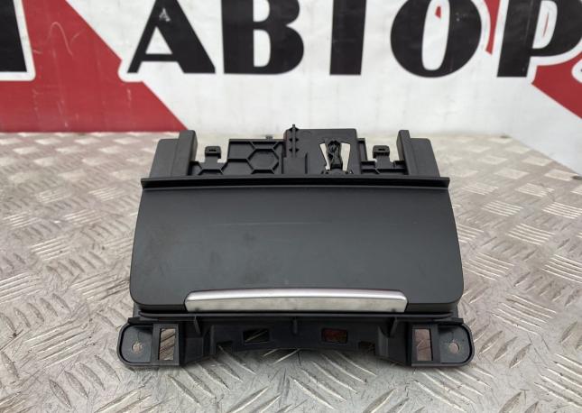 Пепельница прикуриватель Audi A4 B8 8K0857951