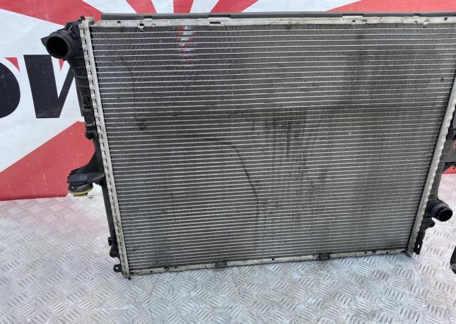 Радиатор охлаждения Volkswagen Touareg GP 7L0121253