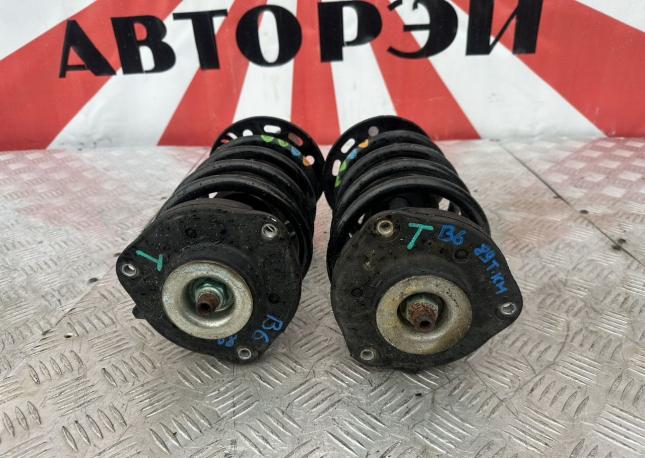 Стойки передние Volkswagen Passat B6 3C0413031M