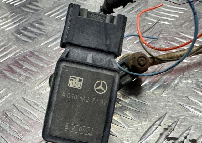 Датчик подвески Mercedes A0105427717