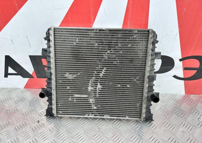 Радиатор дополнительный системы охлаждения Audi Q7 
