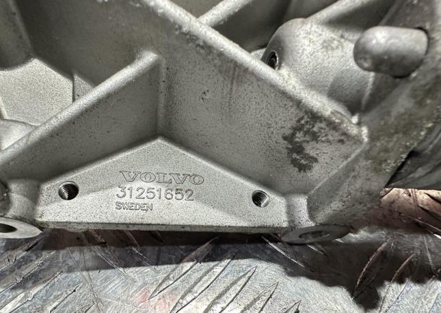 Кронштейн компрессора Ford Kuga 1 CBV 2.5 31251652