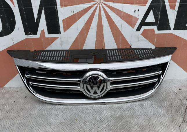 Решетка радиатора Volkswagen Tiguan 1 5N0853653A