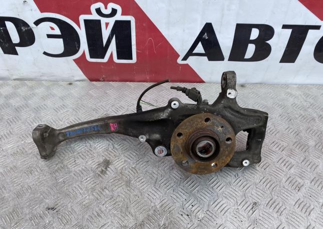 Кулак передний правый Audi A4 B8 8K0407258G