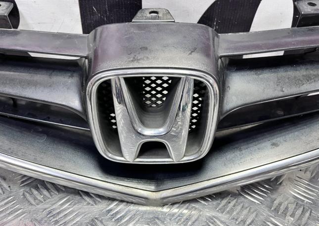 Решётка радиатора Honda Accord 7 CL до рестайлинг 