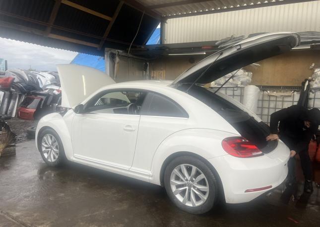 Бампер задний Volkswagen Beetle A5 