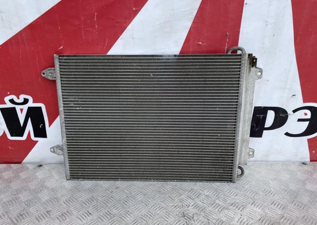 Радиатор кондиционера Volkswagen Passat B6 2.0 3C0820411C