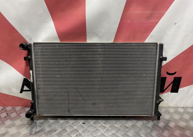 Радиатор охлаждения Volkswagen Passat B6 2.0 BVY 1K0121253AC