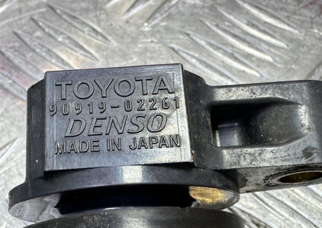 Катушка зажигания Toyota 1UR 90919-02261