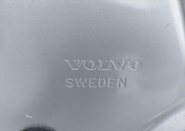 Дверь передняя правая Volvo XC90 дорестайлинг 31385357