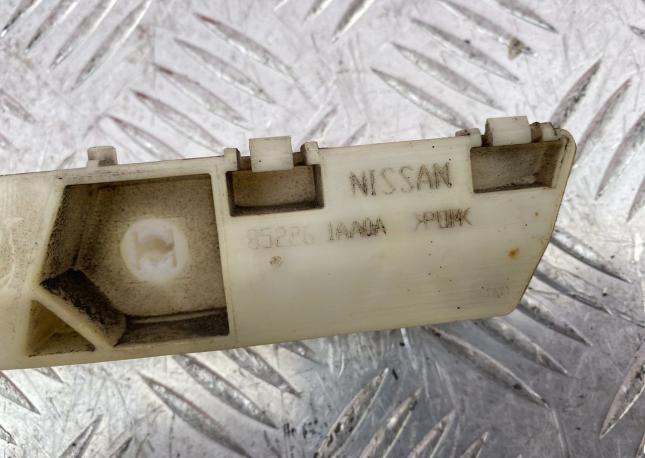 Кронштейн заднего бампера правый Nissan Murano Z51 852261AA0A