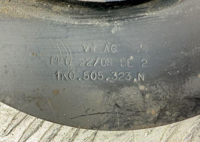 Рычаг задний Volkswagen Passat B6 B7 1K0505323N