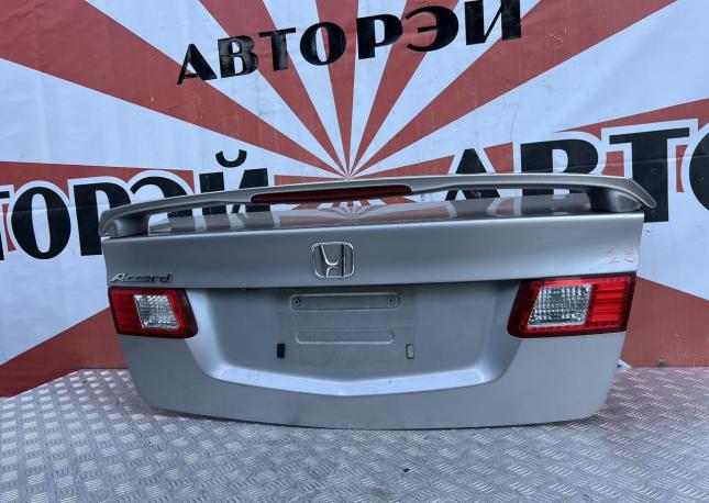 Крышка багажника со спойлером Honda Accord 8 