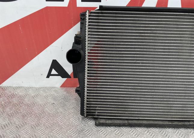 Радиатор интереулер Volvo S60 V70 XC70 8671694