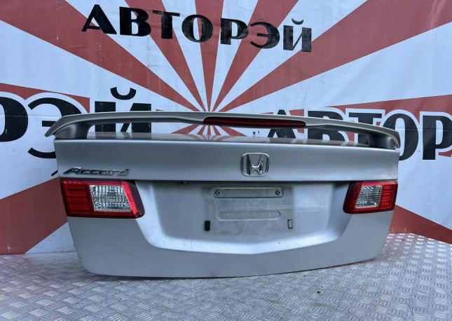 Крышка багажника со спойлером Honda Accord 8 