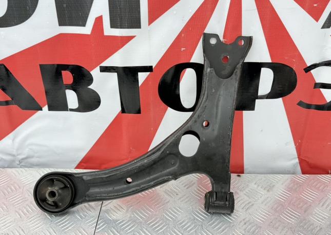 Рычаг передний правый Toyota Avensis T250 4806805070